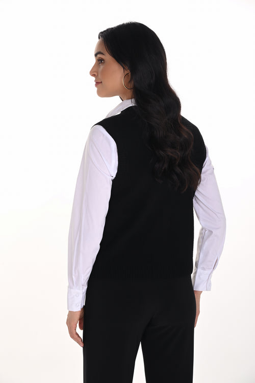 Haut polyvalent Frank Lyman 254954 avec boutons cœur argentés – Portez-le boutonné ou ouvert, élégant, versatile et confortable