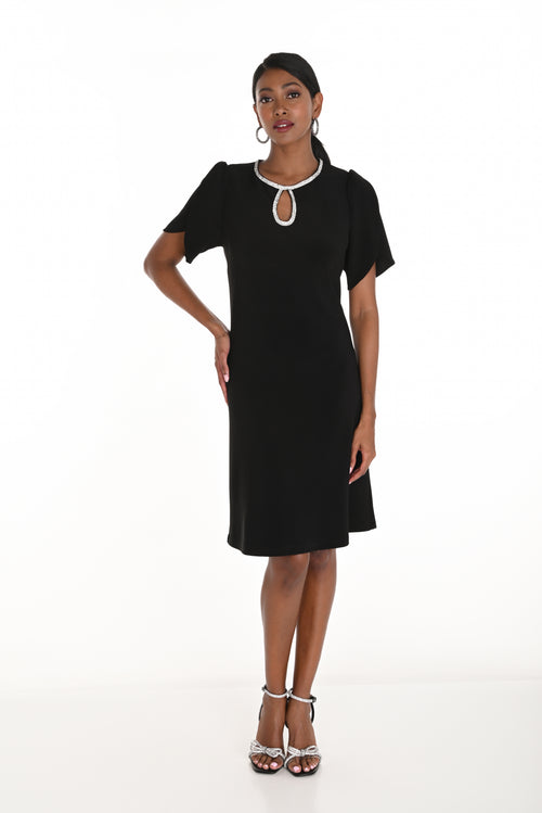 Robe en tricot noire avec brillants Frank Lyman 259019 – Élégance glamour et confort exceptionnel pour la femme moderne, des soirées aux occasions habillées