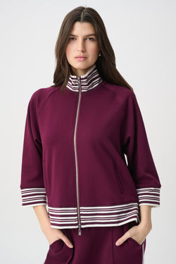 Veste Zippée Sport-Chic Bordeaux Bandes Rayées Joseph Ribkoff 261617 — L’élégance décontractée qui réinvente le sport-chic