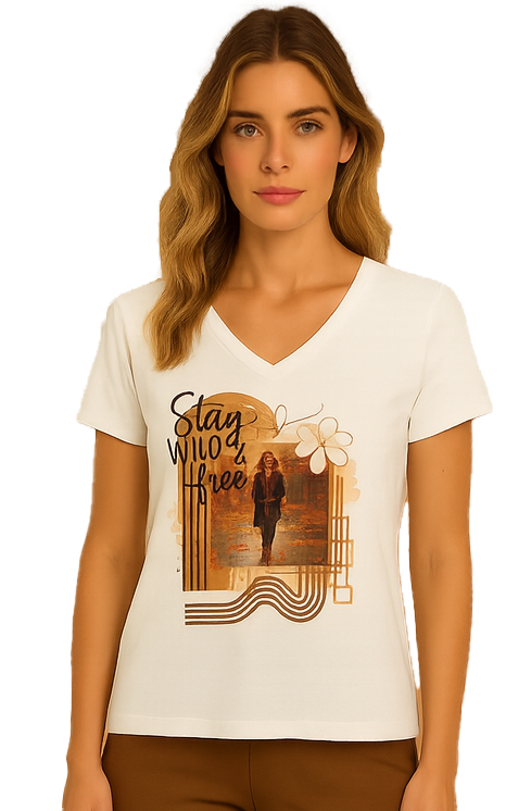 Chandail Col V à Manches Courtes et Illustration aux Tons Chauds Blanc Orly 262229 — Pour la femme au style expressif, parce que son motif anime la tenue, au quotidien avec un jean ou en sortie sous un veston ouvert