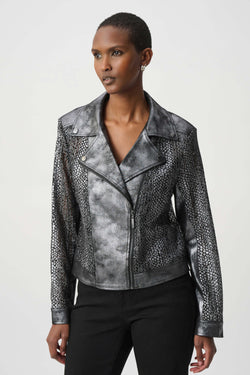 Veste Moto Similicuir Métallisé Gun Metal Joseph Ribkoff – Black Gun Metal | SKU 262902W26 | Pour la femme qui ose le rock chic luxueux | Soirées, Cocktails & Street style premium | La pièce statement de la saison automne 2026