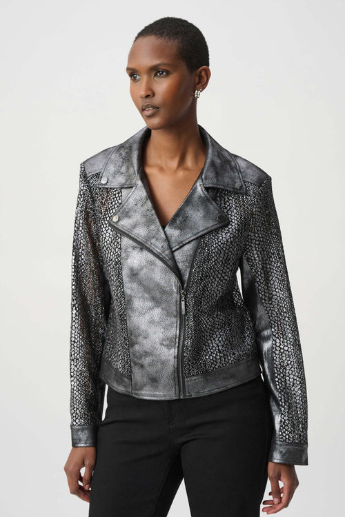 Veste Moto Similicuir Métallisé Gun Metal Joseph Ribkoff – Black Gun Metal | SKU 262902W26 | Pour la femme qui ose le rock chic luxueux | Soirées, Cocktails & Street style premium | La pièce statement de la saison automne 2026