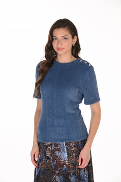 Chandail Tricot Duveteux Bleu Ardoise Boutons Bijoux Frank Lyman 263322 — La douceur qui brille, le bleu qui enveloppe, les détails qui éblouissent