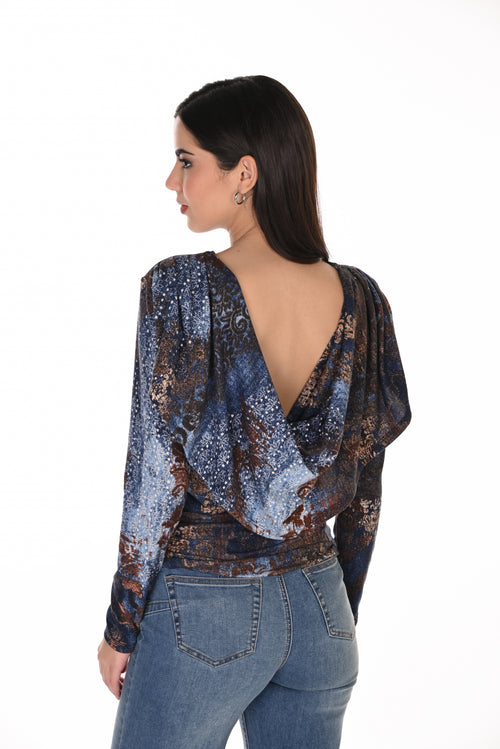 Haut Imprimé Baroque Dos Col Plongeant Frank Lyman – Bleu Nuit & Cognac Scintillant | SKU 263477 | Devant sage, dos audacieux | Cocktails, Soirs & Occasions spéciales | Velours stretch baroque et échancrure dos spectaculaire