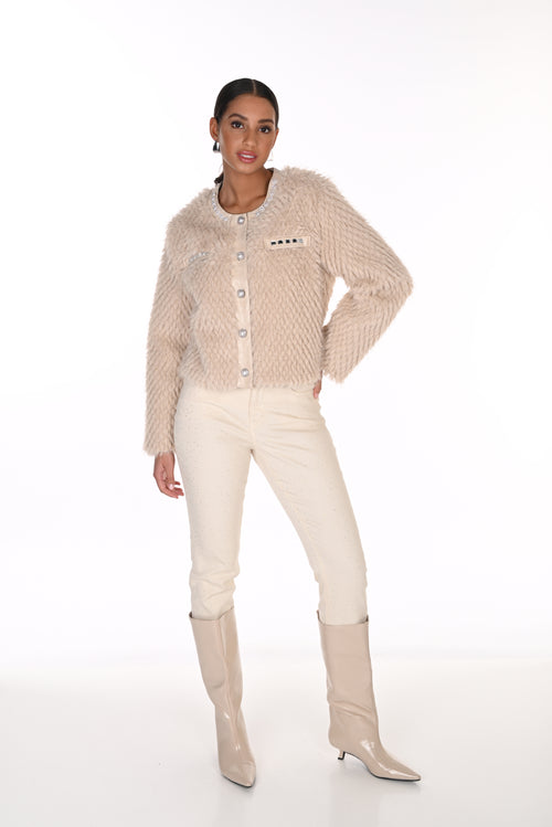 Haut Court Texturé à Encolure Ornée et Boutons Décoratifs Beige Crème Frank Lyman 263709 — Pour la femme au style raffiné, parce que ses détails captent la lumière, en réception avec une jupe noire ou au dîner avec un pantalon ivoire