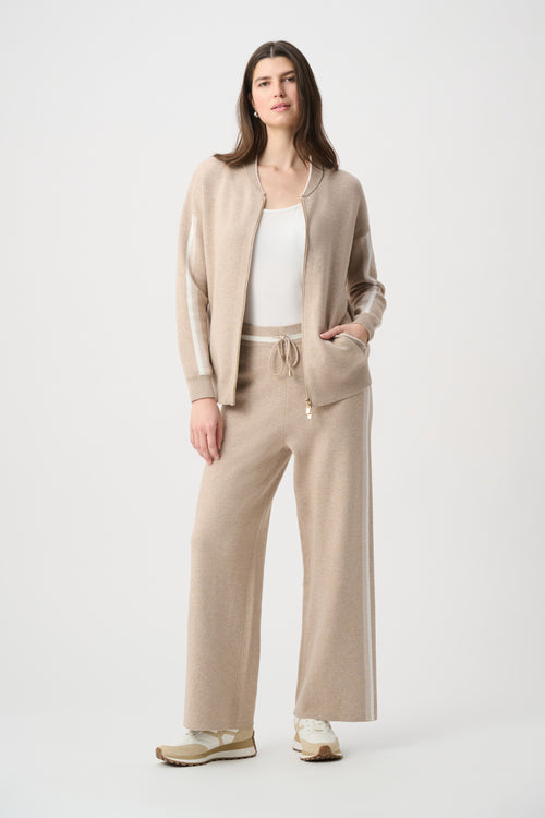 Pantalon Tricot Large Bandes Joseph Ribkoff – Fawn & Winter White | SKU 264613 | Pour la femme qui voyage avec style | Week-end, Voyages & Bureau décontracté | Se porte seul ou en ensemble coordonné