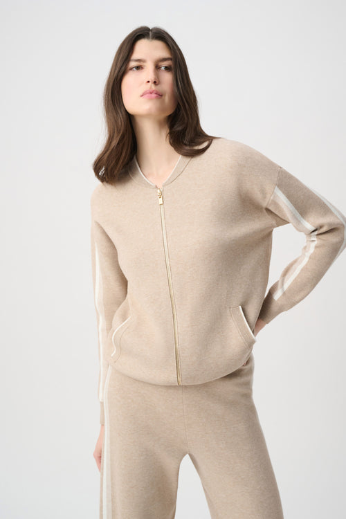 Veste Bomber Tricot Zip Joseph Ribkoff – Fawn & Winter White | SKU 264616 | Pour la femme qui voyage avec style | Week-end, Bureau décontracté & Sorties | Se porte seule ou en ensemble coordonné avec le pantalon 264613