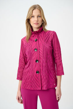 Haut boutonné à relief graphique et col montant froncé fuchsia Joseph Ribkoff 264710 — Pour la femme qui ose la couleur, parce que sa texture affirme le style, au bureau ou en réception avec un pantalon noir