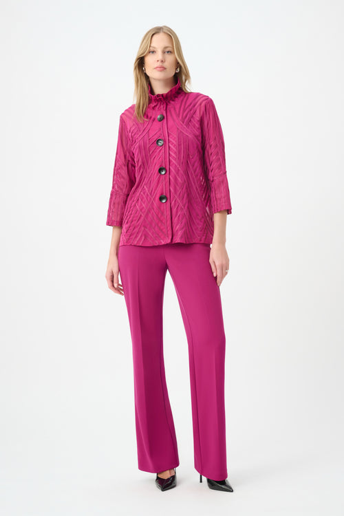 Haut boutonné à relief graphique et col montant froncé fuchsia Joseph Ribkoff 264710 — Pour la femme qui ose la couleur, parce que sa texture affirme le style, au bureau ou en réception avec un pantalon noir