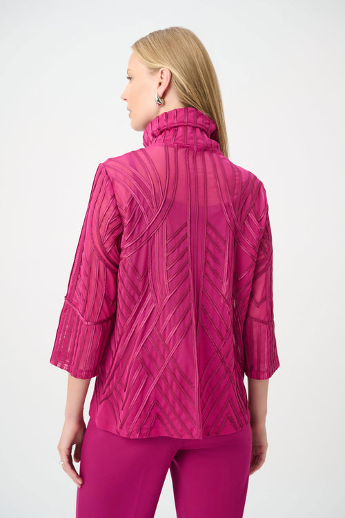Haut boutonné à relief graphique et col montant froncé fuchsia Joseph Ribkoff 264710 — Pour la femme qui ose la couleur, parce que sa texture affirme le style, au bureau ou en réception avec un pantalon noir