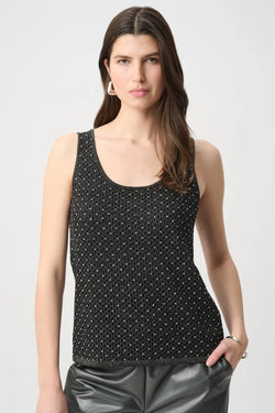 Camisole Joseph Ribkoff en tricot lurex noir ornée de micro-strass argentés. Coupe ajustée, encolure scoop. Parfaite pour soirée ou cocktail