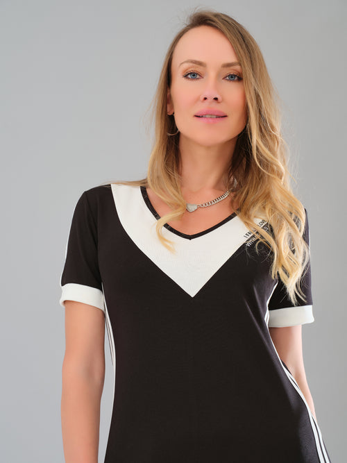Robe longue Tricotto 56479 noire sans manches à encolure arrondie et détails décoratifs inspirés de l'univers marin – Idéale pour vacances et sorties estivales