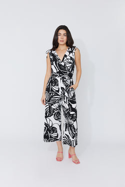 Jumpsuit à imprimé feuilles tropicales graphiques noir et blanc – 36013 – Une combinaison audacieuse et féminine pour une allure chic et originale – Compli K