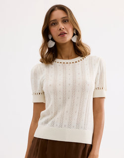 Chandail tricot ajouré à détail perles – AE106 – Une pièce féminine et raffinée pour toutes les occasions – Léo & Ugo