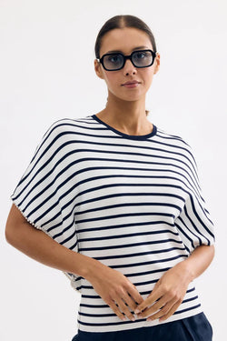 Chandail rayé marine et blanc à bordure strass – ME400 – Le classique marin réinventé avec une touche glamour – Léo & Ugo