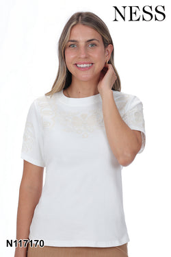 Chandail Ness N117170 blanc détails texturés pour femme – Élégant et raffiné, parfait pour quotidien, sorties et occasions