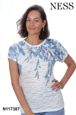 Chandail Ness N117387 blanc imprimé multi bleu paillettes pour femme – Artistique et vibrant, parfait pour quotidien, sorties et occasions