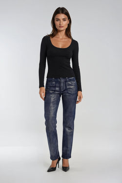 Jean Straight Denim Métallique Effet Aluminium Foil Carreli PR-154 — Pour la femme au style statement audacieux, portez-le en soirée avec un top noir épuré, en cocktail avec un blazer structuré, ou en weekend avec un pull camel oversized