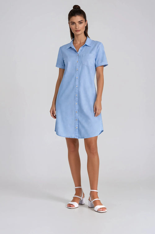 Robe Chemise Denim,  Carelli T2025 — pour la femme moderne qui l'enfile avec aisance, la porte avec élégance et la choisit pour toutes les occasions, du quotidien aux sorties chics
