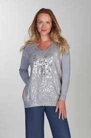 Haut gris Tricotto à manches longues avec imprimé brillant décoratif au devant, conçu pour un style moderne et soigné – Modèle T-366