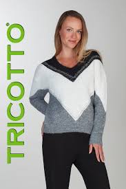 Pull Tricotto T-350 motifs contrastés en V pour femme – Moderne et structuré, parfait pour quotidien, bureau et sorties