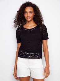 Haut Charlie B C2965-544C-001 tricot noir détails contrastés pour femme – Élégant et confortable, parfait pour quotidien, bureau et sorties