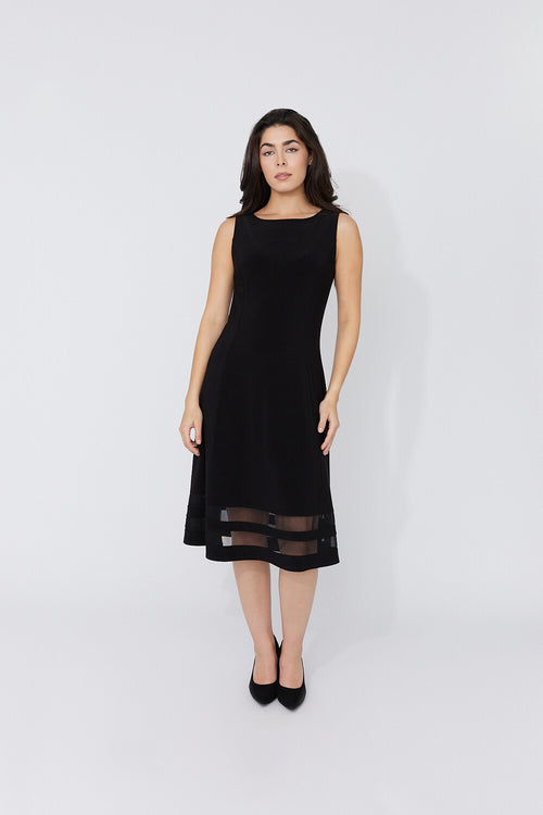 Robe noire élégante pour femme – Compli K 50182 | Robe sans manches avec finition en tulle transparent | Pour la femme sophistiquée qui aime les coupes intemporelles | Parfaite pour les soirées, événements et occasions spéciales