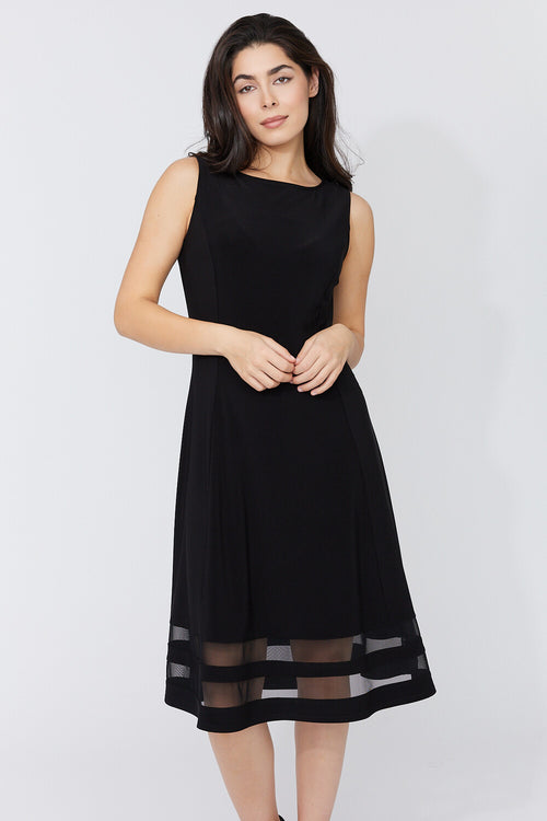 Robe noire élégante pour femme – Compli K 50182 | Robe sans manches avec finition en tulle transparent | Pour la femme sophistiquée qui aime les coupes intemporelles | Parfaite pour les soirées, événements et occasions spéciales