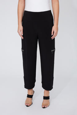 Pantalon cargo élégant pour femme – Compli K 31590 | Pantalon fluide avec poches zippées style moderne | Pour la femme active qui recherche confort et style | Parfait pour le bureau, les sorties ou le quotidien