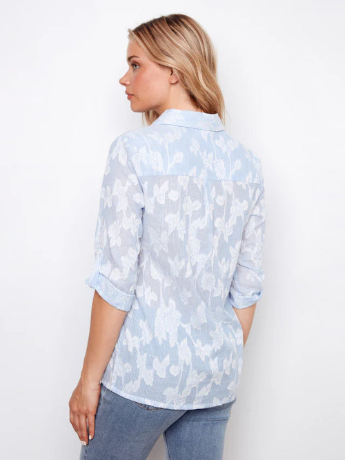 Chemisier Charlie B C4690-567C-P474 rayures bleu ciel broderies pour femme – Frais et élégant, parfait pour été, quotidien, brunch et bureau casual