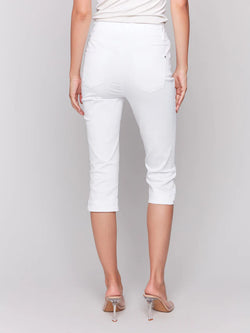 Pantalon Capri Charlie B C5514RR-618A-002 blanc pour femme – Élégant et polyvalent, parfait pour été, quotidien, bureau et vacances
