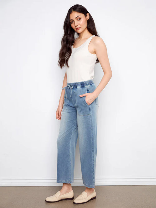 Pantalon Charlie B C-5787-627-156 denim jambe large bleu moyen pour femme – Confortable et moderne, parfait pour quotidien, sorties et week-end