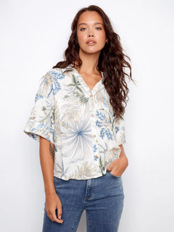 Haut Charlie B C4688-576C-P404 imprimé hawaïen lin pour femme – Léger et tropical, parfait pour quotidien, sorties et vacances