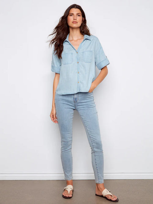Haut Charlie B 4688-578C-140 chemise tencel bleu pâle pour femme – Léger et élégant, parfait pour quotidien, bureau et sorties