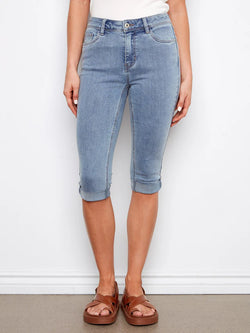 Pantalon Charlie B C5208WW-431A-140 capri bleu pâle stretch pour femme – Frais et confortable, parfait pour été, quotidien, vacances et sorties