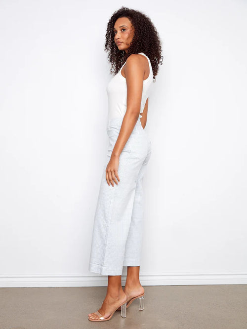 Pantalon Charlie B C5538-892BP-234 rayures bleu ciel évasé pour femme – Frais et élégant, parfait pour été, quotidien, bureau et sorties