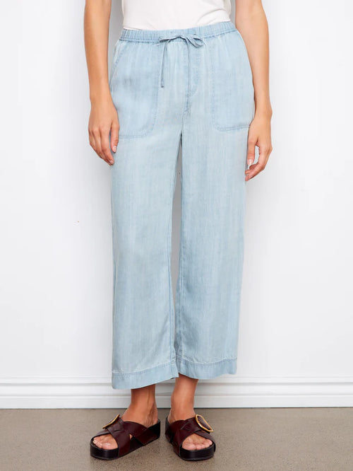 Pantalon Charlie B C5768-578C-140 tencel jambe large bleu pâle pour femme – Léger et confortable, parfait pour quotidien, sorties et week-end