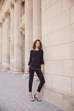 Pantalon noir Frank Lyman 209027 à coupe ajustée et taille lisse pour une silhouette élégante et épurée