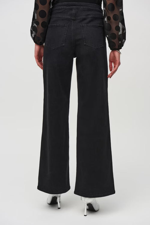 Jean noir épuré et structuré Joseph Ribkoff 244947 – Coupe flatteuse et élégance intemporelle pour la femme moderne, du bureau au quotidien chic