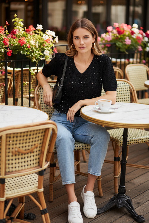 Look 2 – Noir, denim, café