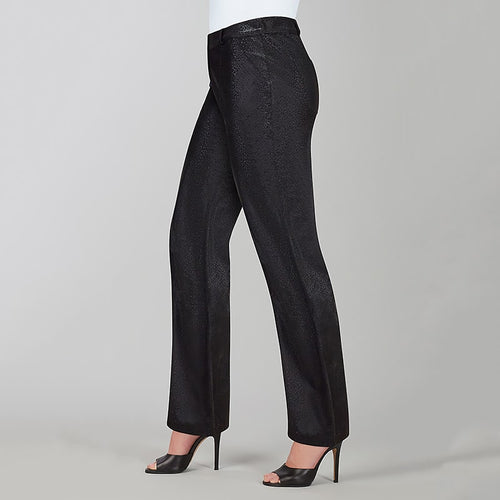 Pantalon noir à jambe droite et fini brillant subtil Tricotto F-109 – Élégance structurée et sophistication pour la femme moderne, du bureau aux sorties chic