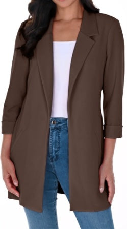 Veston Long à Col à Revers et Manches Trois-Quarts Brun Frank Lyman 236005 — Pour la femme au chic moderne, parce que sa ligne allonge la silhouette, au bureau sur un pantalon noir ou le weekend avec un jean droit
